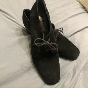 Black Suede Aerosol shoe